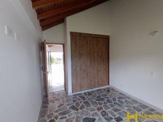 Casa en Arriendo Ubicado en Envigado Codigo 824