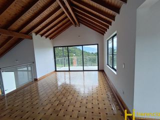 Casa en Arriendo Ubicado en Envigado Codigo 824