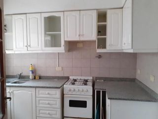 Foto 3 de Casa en venta - 4 Dormitorios 4 Baños - Cochera - 148mts2 - Bernal Este