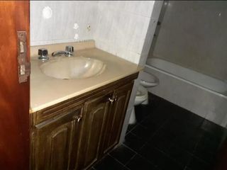 Foto 12 de Casa en venta - 4 Dormitorios 4 Baños - Cochera - 148mts2 - Bernal Este
