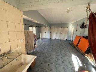 Foto 17 de CHALET 4 AMB CON AMPLIO PARQUE CON PILETA Y GARAGE QUINCHO P/ 3 AUTOS EN BARRIO SANTA MONICA