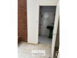 Foto 5 de RETASADO !! Casa en venta de 6 ambientes con garaje doble