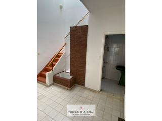 Foto 4 de RETASADO !! Casa en venta de 6 ambientes con garaje doble