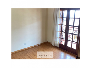 Foto 15 de RETASADO !! Casa en venta de 6 ambientes con garaje doble