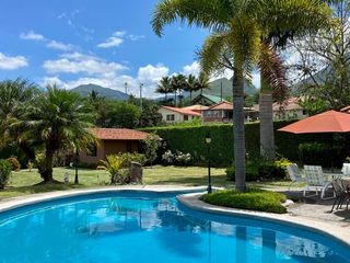 Foto 55 de ESPECTACULAR QUINTA CON PISCINA, AMOBLADA, YUNGUILLA