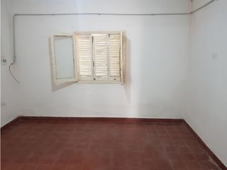 Foto 3 de VENDO CASA YOFRE SUD 2 DOR + 3 DEPTOS IDEAL INVERSOR CON RENTAS