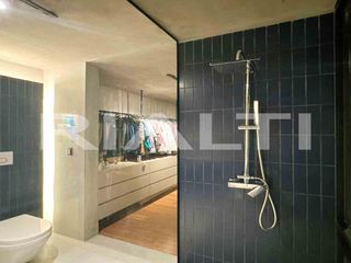 Foto 13 de Casa por estrenar con patio y diseño único en San Juan de Cumbayá