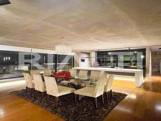 Foto 5 de Casa por estrenar con patio y diseño único en San Juan de Cumbayá