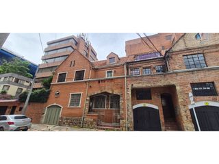 Foto 2 de EN VENTA CASA COMERCIAL RESERVA ARQUITECTÓNICA CON JARDN - EL NOGAL