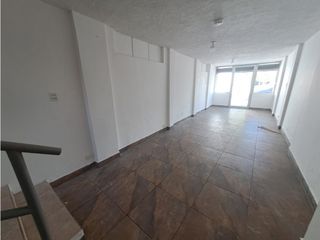 Foto 14 de Iñaquito Alto, Loca  Duplex Comercial, 110m2, 2 Ambientes, 1 Baños