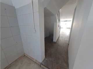 Foto 6 de Iñaquito Alto, Loca  Duplex Comercial, 110m2, 2 Ambientes, 1 Baños