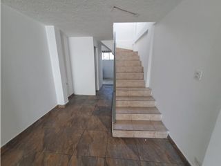 Foto 5 de Iñaquito Alto, Loca  Duplex Comercial, 110m2, 2 Ambientes, 1 Baños