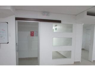 Foto 9 de Las Casas, Casa Comercial en Renta, 300m2, 7 Ambientes