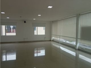 Foto 2 de Las Casas, Casa Comercial en Renta, 300m2, 7 Ambientes