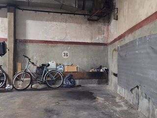 Foto 2 de VENTA COCHERA - EN EDIFICIO - OPORTUNIDAD