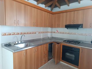 Arriendo casa independiente en Envigado sector La Paz P4 C7604627