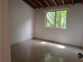 Arriendo casa independiente en Envigado sector La Paz P4 C7604627