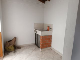 Arriendo casa independiente en Envigado sector La Paz P4 C7604627