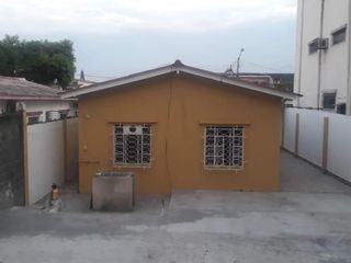 VENDO CASA EN URDESA, GUAYAQUIL