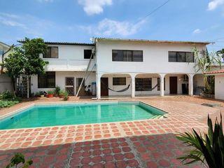 VENDO CASA ESPECTACULAR EN URDESA CENTRAL, GUAYAQUIL