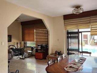 VENDO CASA ESPECTACULAR EN URDESA CENTRAL, GUAYAQUIL