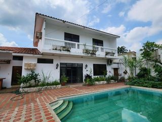 VENDO CASA ESPECTACULAR EN URDESA CENTRAL, GUAYAQUIL