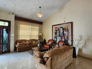 VENDO CASA ESPECTACULAR EN URDESA CENTRAL, GUAYAQUIL