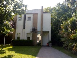 Foto 1 de Casa en venta en El Pato Country Club