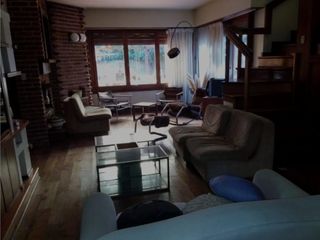 Foto 10 de VENDO CASA 7 AMBIENTES