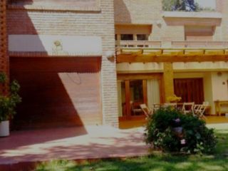 Foto 6 de VENDO CASA 7 AMBIENTES