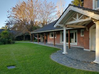 Foto 3 de MAJESTUOSA CASA EN VENTA en VILLA ELISA- PROVINCIA DE BUENOS AIRES