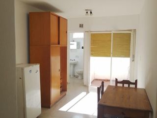 Foto 1 de Funcional con balcon en alquiler