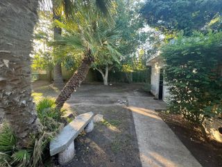 Foto 1 de Casa Grande con Dos Lotes