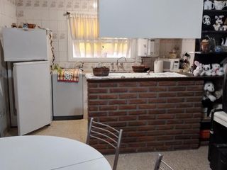 Foto 2 de 2 PROPIEDADES CON AMPLIO LOTE