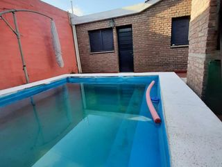 Foto 2 de CASA EN VENTA EN LA MEJOR ZONA DE BARRIO JARDIN