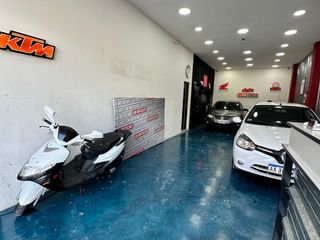 Foto 2 de ALQUILER - LOCAL COMERCIAL - VILLA LUGANO