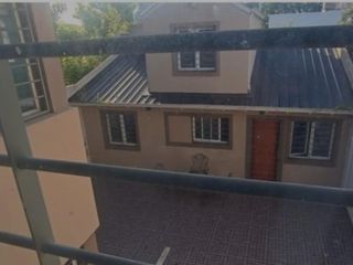 Foto 5 de VENDO CASA DE 5 AMB GARAJE 2 AUTOS MÁS DEPARTAMENTO DE 3 AMB