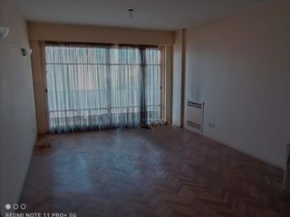 Foto 5 de VENDO DEPTO 5 AMB CON COCHERA