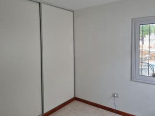 Foto 15 de Retasado Venta Casa 3 dormitorios cochera pasante 3 autos quincho asador Escritura en Ameghino Norte U$S65.000.