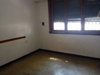 Foto 6 de Venta de departamento tipo ph de cuatro ambientes en Ramos Mejia