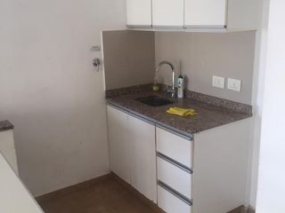 Foto 3 de MONOAMB. AL FTE 30 M2 C/ BALC. EN LO MEJOR DE URQUIZA LAUNDRY SUM PISCINA EXP $ 38.000 ANTIG 6 AÑOS