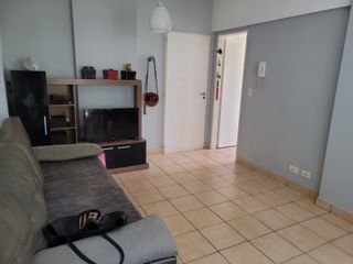 Foto 1 de CONDOMINIO PRIVADO LOS ALAMOS . DEPTO 2 AMB CON COCHERA MUY BUEN ESTADO