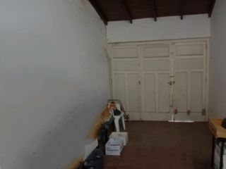 Foto 4 de VENDO CASA TRES AMBIENTES JARDÍN Y PARQUE