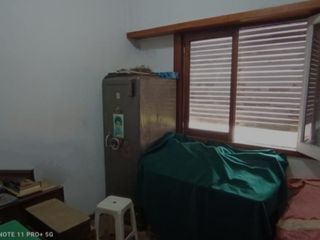 Foto 5 de VENDO CASA TRES AMBIENTES JARDÍN Y PARQUE