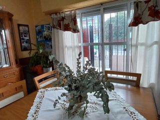 Foto 12 de VENTA O PERMUTA Casa muy bien conservada y cuidada de 3/4 dormitorios