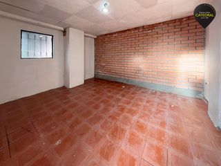 Casa de arriendo en Coliseo – código:21047