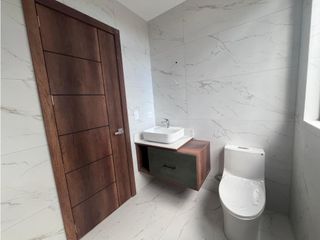 Foto 7 de Monteserrín, Departamento en Venta,  128m2, 3 Habitaciones