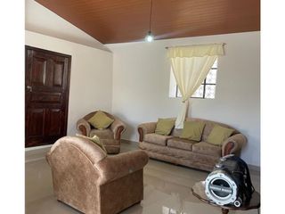 Foto 5 de Tumbaco, Casa Amoblada en Renta, 150m2, 2 Habitaciones