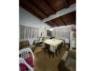 Foto 2 de CASA A LA VENTA