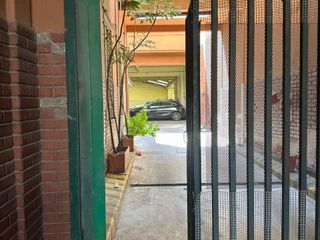 Foto 3 de COCHERA FIJA Y CUBIERTA EN VENTA EN BARRACAS